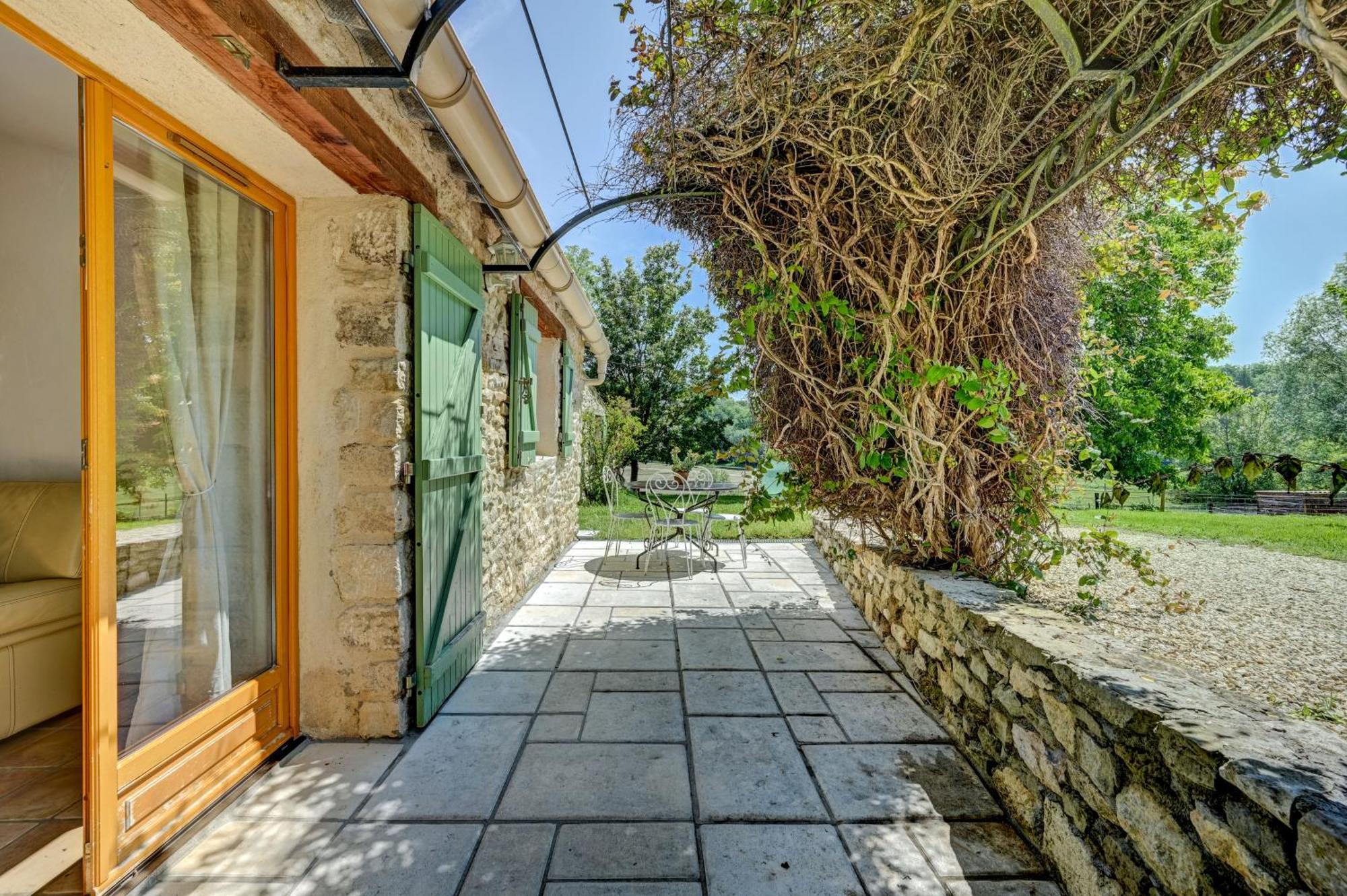 Domaine Bellavigne Gites Et Spa Форкалькье Экстерьер фото